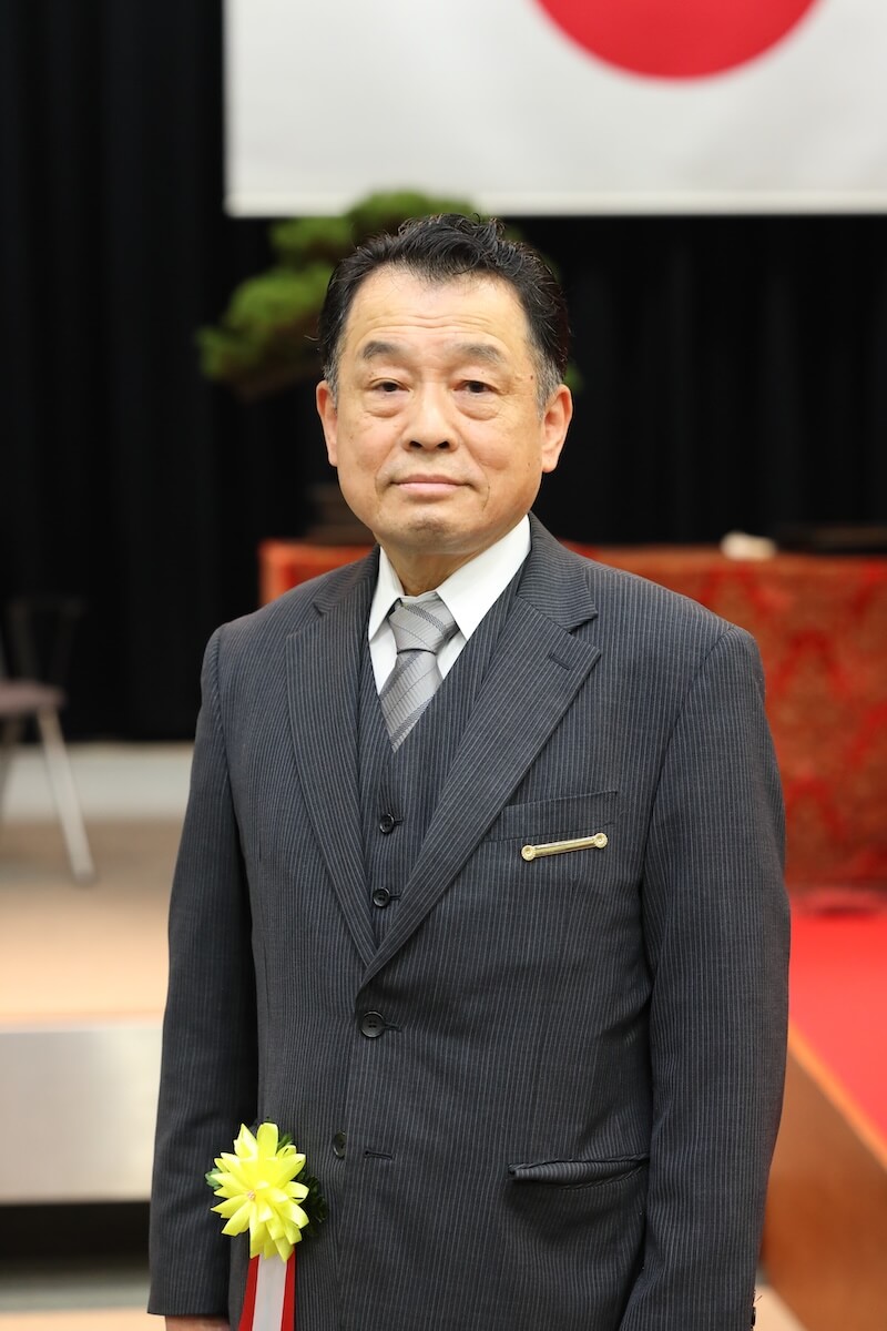 元 (株)リーガロイヤルホテル広島 調理部レストラン料理長兼リーガトップシェフ 岸田 孝美 氏 功績概要:業務精励(調理業務)