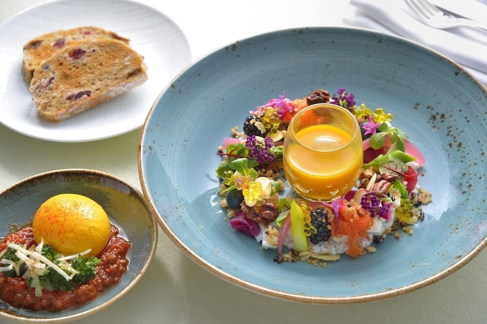 朝食の画像。不足しがちなビタミンや食物繊維をしっかり補える、栄養たっぷりのメニュー。