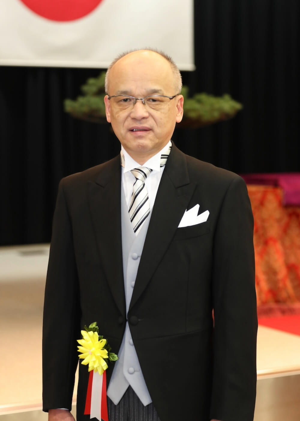 元 （株）ロイヤルホテル 宿泊部フロアーサービス課長 馬木 隆司 氏 功績概要：業務精励（ホテル業務）