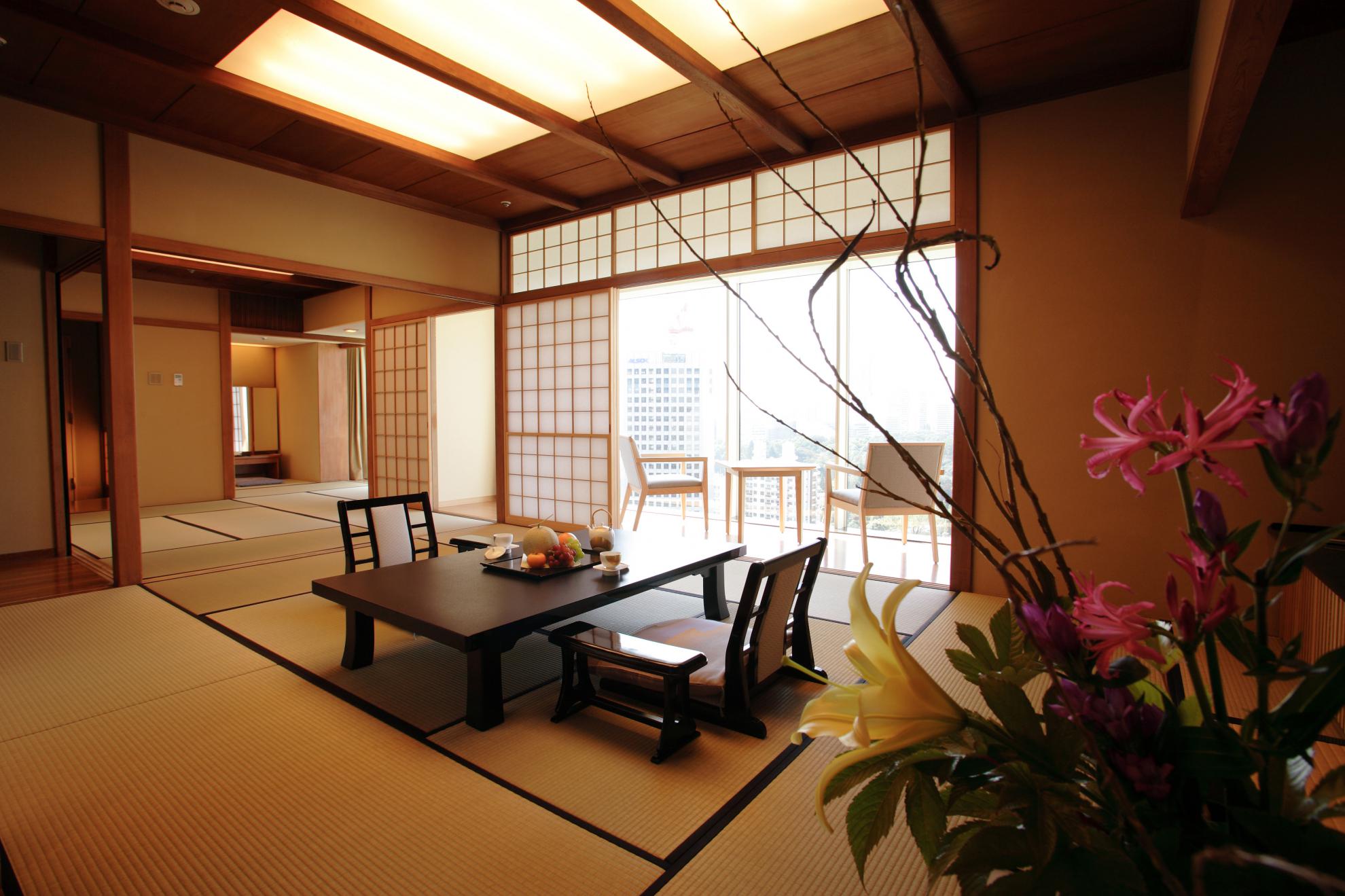 Забронировать столик в японском саду. Гостиница в Японии Tokio Inn. Отель «хёши» в Японии. Отель в японском стиле. Кабинет в японском стиле.