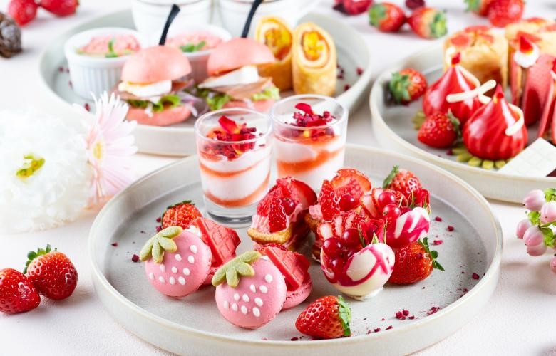 Pinky White Strawberry Afternoon Tea